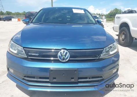 2015 Volkswagen Jetta Hybrid Sel Premium from USA, damaged, VIN 3VW637AJXFM402709